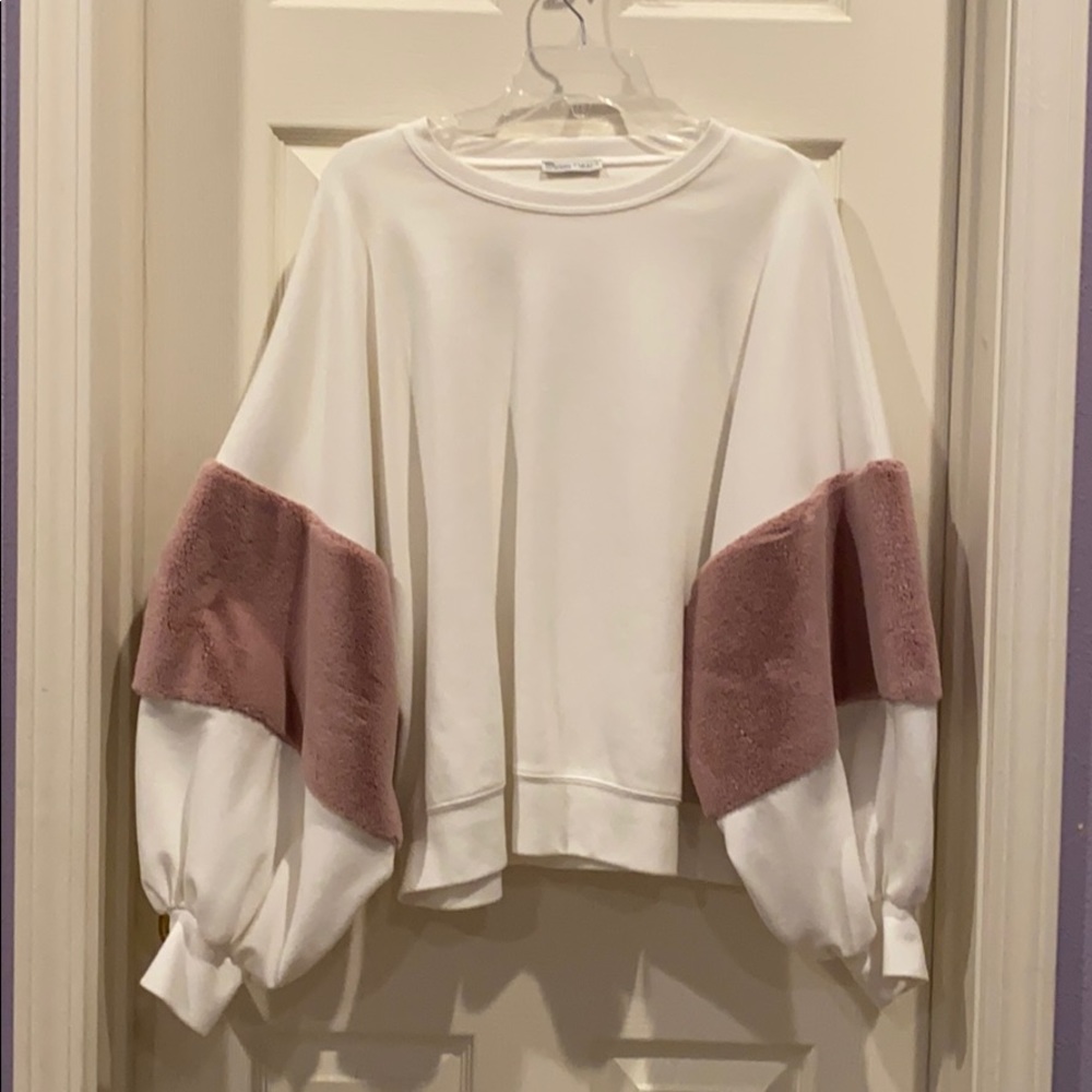 Zara Crewneck with Pink faux fur sleeve details